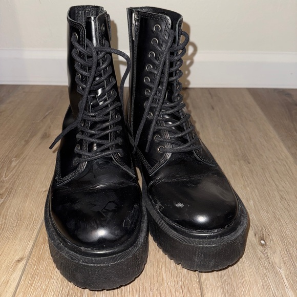 Jeffrey Campbell Black Combat Boots- size 9 - Picture 5 of 7